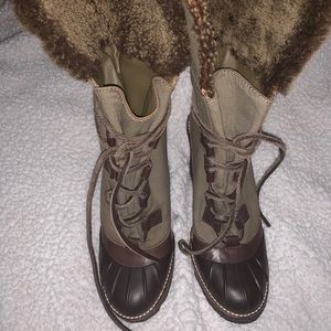 Tory Burch weather boots size 8